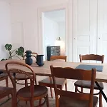 Et Jardin Pres Du アパート Nidau