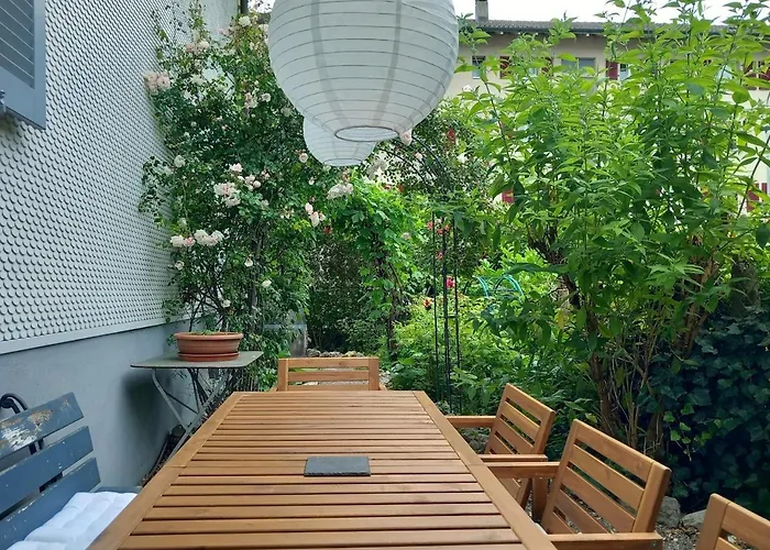 Et Jardin Pres Du Nidau