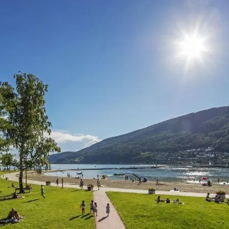 Et Jardin Pres Du Apartman *