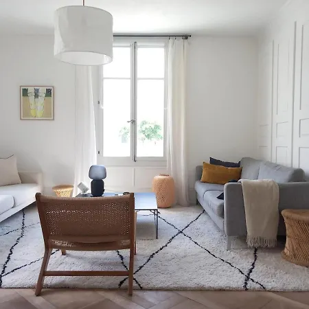 Et Jardin Pres Du Nidau